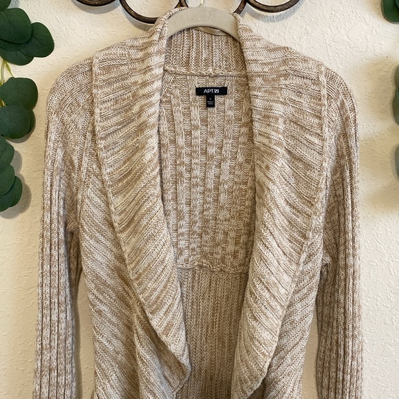 SOLD❣️❣️Vintage Y2K Tan Long Open Waterfall Ruffled Knit Cardigan✨ - Picture 3 of 6